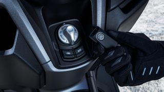 Yamaha NMAX 125 Tech Max EU5+ 2026 ΔΩΡΟΕΠΙΤΑΓΗ 220€  ΕΤΟΙΜΟΠΑΡΑΔΟΤΟ ΣΕ CERAMIC GREY!!!-thumb-11