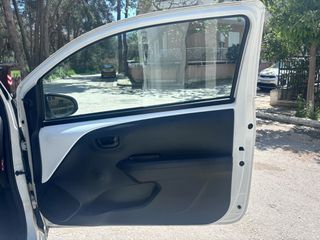Toyota Aygo 2015-thumb-8
