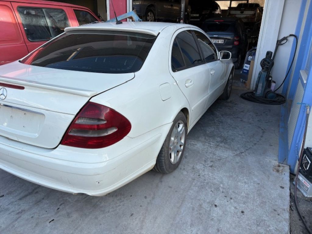 Mercedes-Benz E 220 2002