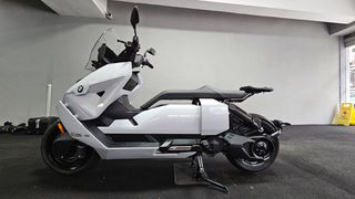 Bmw CE 04 2022-thumb-10