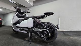 Bmw CE 04 2022-thumb-11