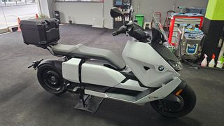 Bmw CE 04 2022-thumb-20