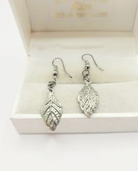 Σκουλαρίκια κρεμαστά Dangle Leaf επάργυρα Α9016 ΤΙΜΗ 25 ΕΥΡΩ