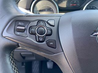 Opel Astra 2016-thumb-15
