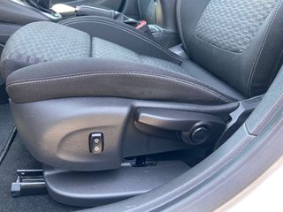Opel Astra 2016-thumb-22
