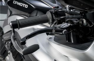 ΛΥΡΗΣ CFMOTO ΡΥΘΜΙΖΟΜΕΝΗ/ΣΠΑΣΤΗ ΜΑΝΕΤΑ ΦΡΕΝΟΥ ΜΑΥΡΗ ΓΙΑ 675NK/SR, 6GUV-802220-5601