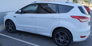 Ford Kuga 2014 titanium-thumb-3