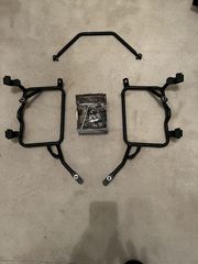 Βάσεις πλαϊνών βαλιτσών GIVI PL2139CAM για TRACER 900/900GT 18'-20'