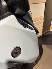 Yamaha XMAX 300 2026 ΝΟΥΛΑΣ ΔΩΡΑ 500€-thumb-2