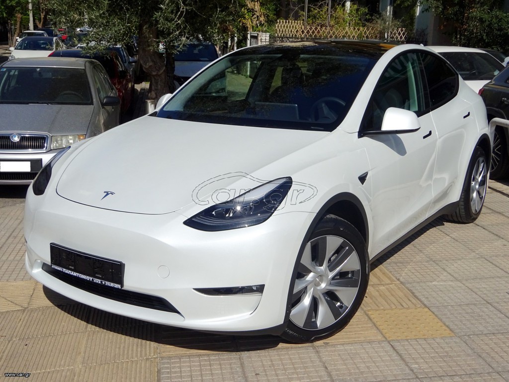 Tesla Model Y 2023 long range