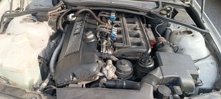 Bmw 320 2000-thumb-12