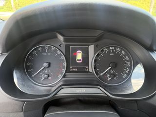 Skoda Octavia 2015 1600cc tdi-thumb-6