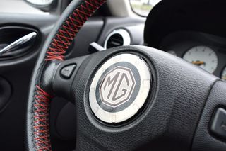Mg ZR 2006 Αγοράζουμε αυτοκίνητα άμεσα μετρητά-thumb-9
