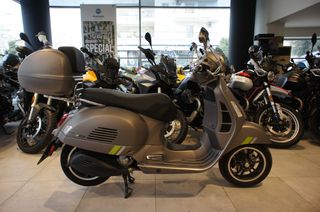 Vespa GTS 300 2024 SUPER TECH