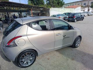 Lancia Ypsilon 2011 FULL EXTRA