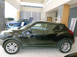Nissan Juke 2011 TEKNA-thumb-3