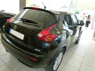 Nissan Juke 2011 TEKNA-thumb-6