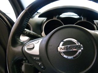Nissan Juke 2011 TEKNA-thumb-22
