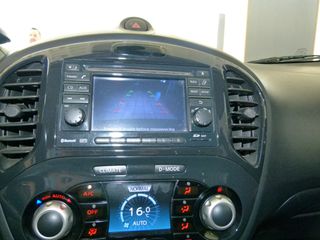 Nissan Juke 2011 TEKNA-thumb-26