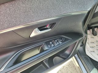 Peugeot 3008 2021 ALLURE-PLUS 1.2 Pure-Tech 130hp Face-Lift-thumb-31