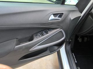 Opel Crossland (X) 2018-thumb-10