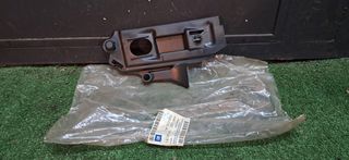 OPEL CORSA C 00-06 ΒΑΣΗ ΠΡΟΦΥΛΑΚΤΗΡΑ ΕΜΠΡΟΣ ΑΡΙΣΤΕΡΗ 13120852 1406189