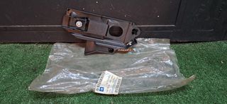 OPEL CORSA C 00-06 ΒΑΣΗ ΠΡΟΦΥΛΑΚΤΗΡΑ ΕΜΠΡΟΣ ΑΡΙΣΤΕΡΗ 13120852 1406189-thumb-1