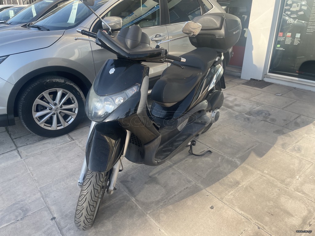 Piaggio Beverly 250 2004 M 28