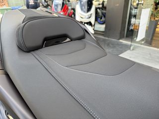 Yamaha XMAX 300 2026 ΑΜΕΣΑ ΔΙΑΘΕΣΙΜΟ ΜΕ 500e ΔΩΡΑ!!!!-thumb-4