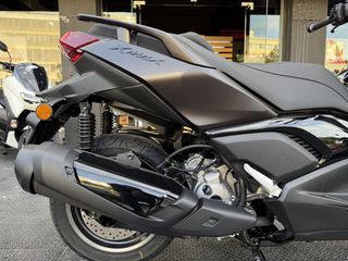 Yamaha XMAX 300 2026 ΑΜΕΣΑ ΔΙΑΘΕΣΙΜΟ ΜΕ 500e ΔΩΡΑ!!!!-thumb-5
