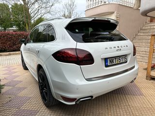 Porsche Cayenne 2012 3.0 GTS*SportPaket* PANORAMA-thumb-4