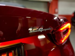 Fiat 124 Spider 2016 Limited Edition No120-thumb-37