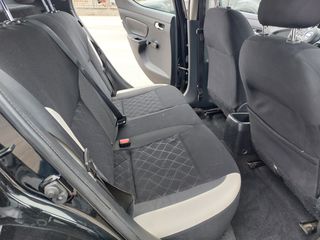 Nissan Micra 2018-thumb-13