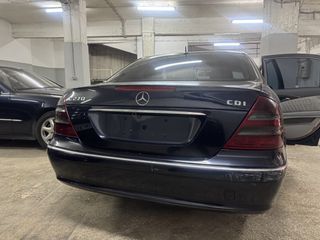 Mercedes-Benz E 270 2002 CDI AVANTGARDE AUTOMATIC-thumb-1