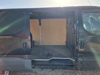 Κλούβα Iveco 2017 DAILY 35-180 L2H1 *Αυτόματο* 3θέσιο Clima-thumb-8
