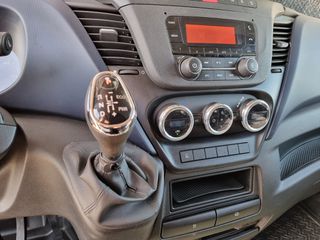 Κλούβα Iveco 2017 DAILY 35-180 L2H1 *Αυτόματο* 3θέσιο Clima-thumb-9