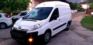 Toyota 2017 PROACE. Τριθεσιο.