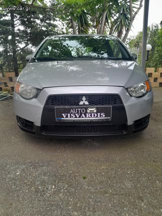 Mitsubishi Colt 2011 .
