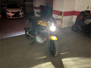 Yamaha XJ6 2011 xj6-thumb-7