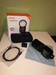 Godox v1 flash