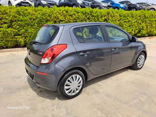 Hyundai i 20 2013 1.1 CRDI CLASSIC-thumb-8