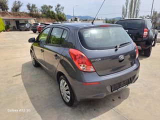 Hyundai i 20 2013 1.1 CRDI CLASSIC-thumb-12