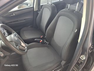 Hyundai i 20 2013 1.1 CRDI CLASSIC-thumb-18