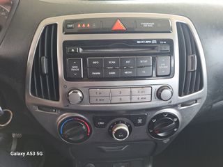 Hyundai i 20 2013 1.1 CRDI CLASSIC-thumb-23
