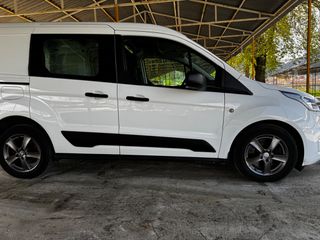 Ford Transit Connect 2019-thumb-4
