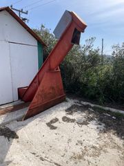 Κοχλίες μεταφοράς σταφυλιών και στεμφυλων