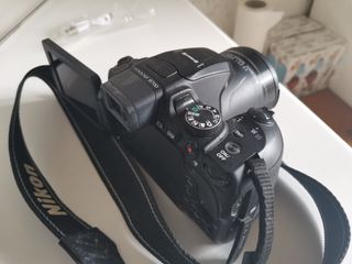 Nikon coolpix b700