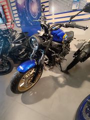 Yamaha XSR 700 2025