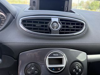 Renault Clio 2010 20th special edition-thumb-7