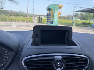 Renault Clio 2010 20th special edition-thumb-8